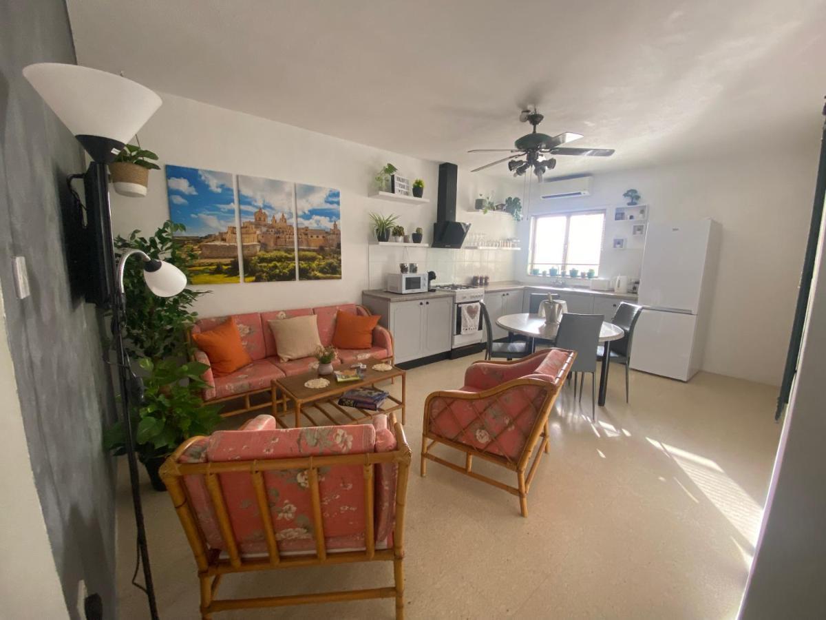 St Paul'S Bay Central Apartment In Qawra St. Paul's Bay Buitenkant foto