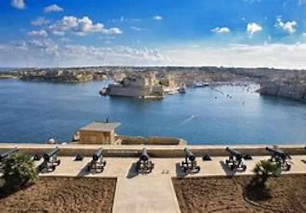 St Paul'S Bay Central Apartment In Qawra St. Paul's Bay Buitenkant foto